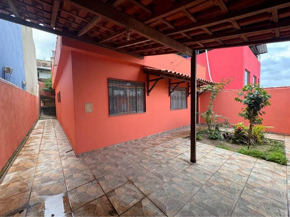 Casa em Fábricas · Ref. Casa — foto 2